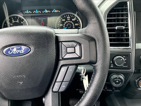 Used 2016 Ford F150 XLT w/ Equipment Group 302A Luxury AWD/4WD image 25