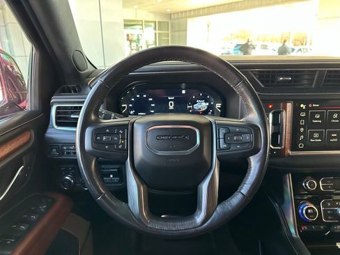 Used 2023 GMC Yukon Denali Ultimate AWD/4WD image 20