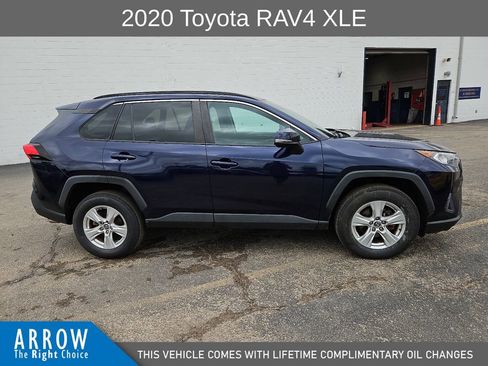 Used 2020 Toyota RAV4 XLE w/ All Weather Liner Package AWD/4WD image 14