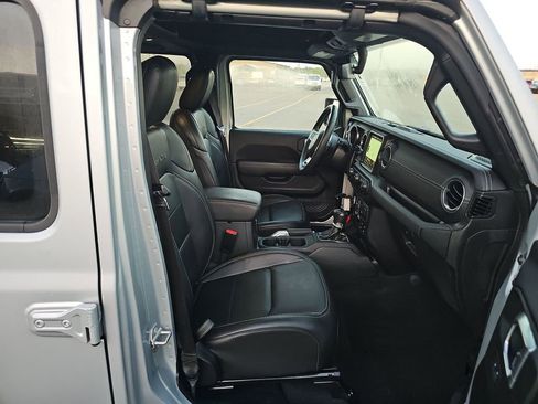 Used 2023 Jeep Wrangler Unlimited Sahara w/ Safety Group image 5