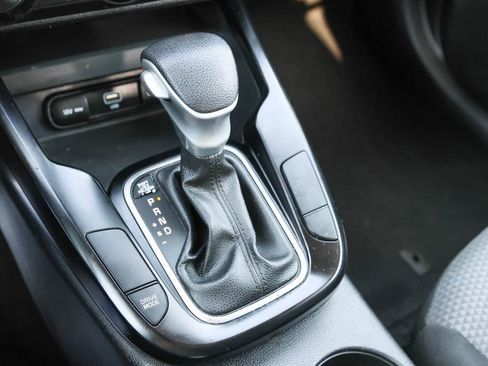Used 2023 Kia Soul LX w/ Option Group 015 FWD image 22