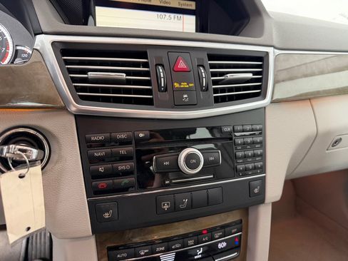 Used 2010 Mercedes-Benz E 350 Sedan image 14
