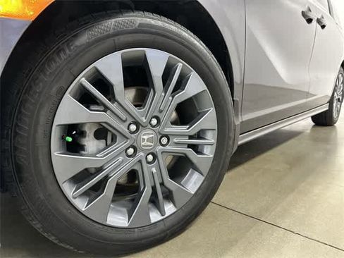 Certified 2025 Honda Odyssey Touring image 29