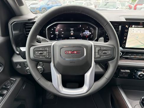 New 2026 GMC Sierra 1500 SLT AWD/4WD image 10