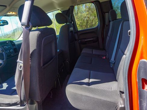 Used 2010 GMC Sierra 1500 SLE w/ Power Pack Plus AWD/4WD image 16