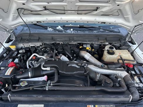 Used 2015 Ford F350 Lariat w/ Lariat Ultimate Package image 29