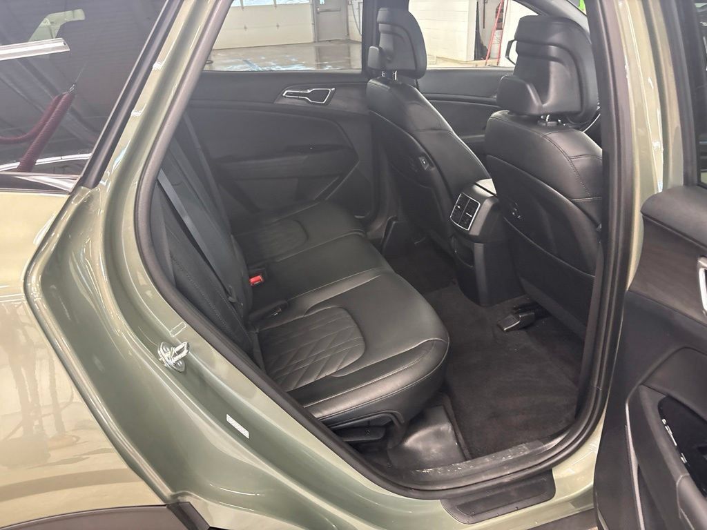 Certified 2025 Kia Sportage X-Line w/ Premium Package AWD/4WD image 19