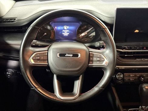 Used 2022 Jeep Compass Trailhawk w/ Trailhawk Convenience Group AWD/4WD image 13