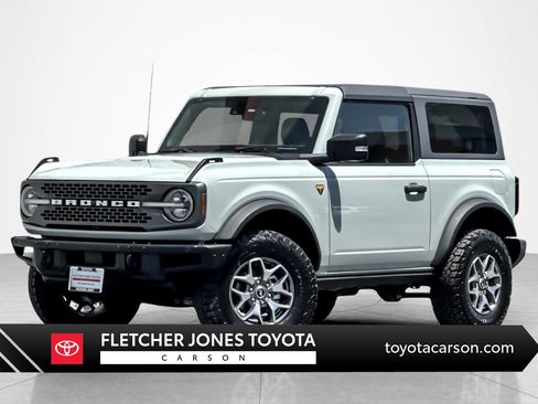 Used 2021 Ford Bronco Badlands image 1