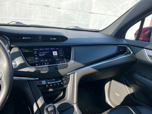 Certified 2023 Cadillac XT6 Luxury image 40