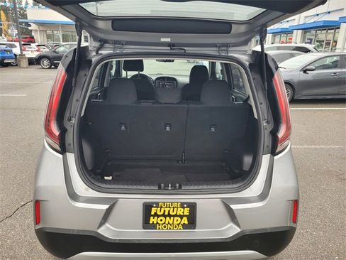Used 2023 Kia Soul LX w/ Option Group 015 image 11