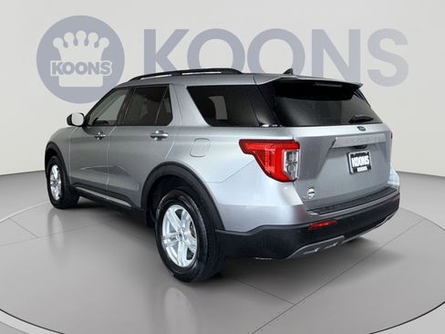 Used 2023 Ford Explorer XLT w/ Equipment Group 202A AWD/4WD image 4