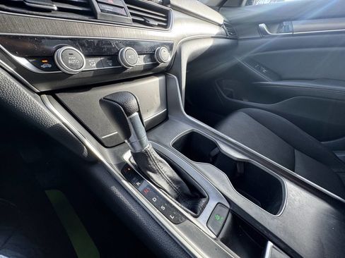 Used 2018 Honda Accord LX image 48
