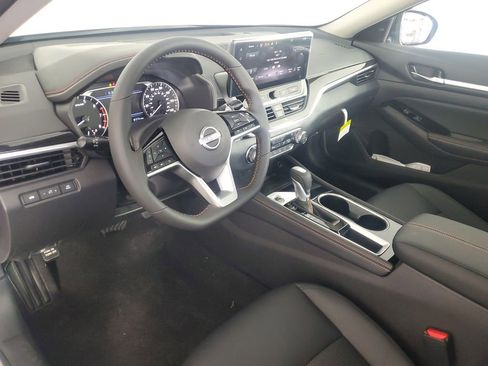 New 2025 Nissan Altima 2.5 SR w/ SR Premium Package image 11