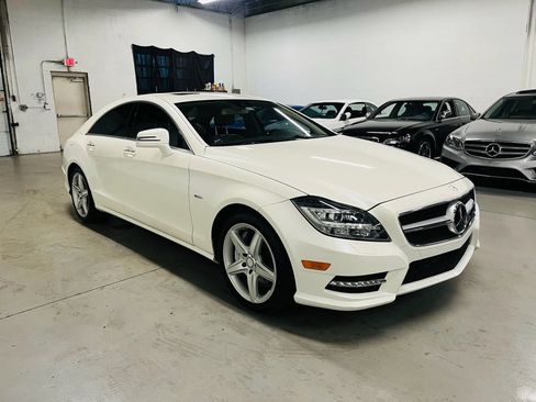 Used 2012 Mercedes-Benz CLS 550 image 4