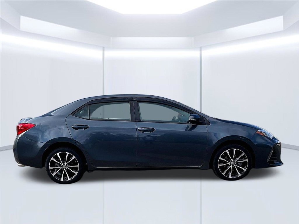 Used 2017 Toyota Corolla SE FWD image 36