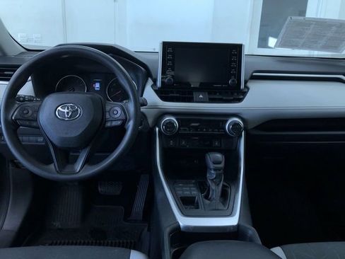 Used 2019 Toyota RAV4 XLE image 17