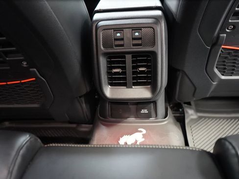 Used 2025 Ford Bronco Raptor AWD/4WD image 24