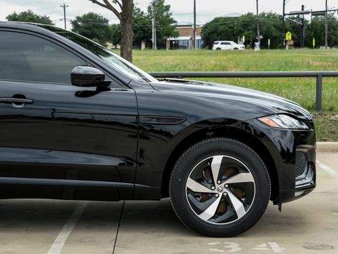 Used 2026 Jaguar F-PACE R-Dynamic S AWD/4WD image 9