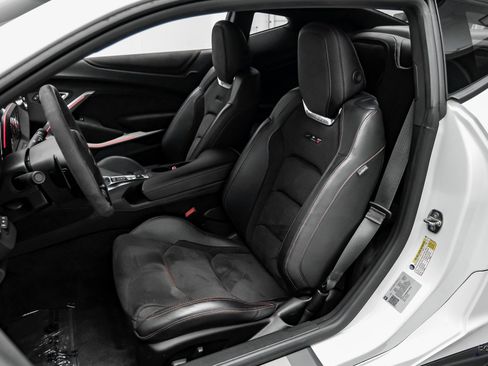 Used 2022 Chevrolet Camaro ZL1 image 33