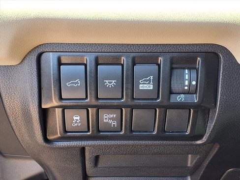 Used 2022 Subaru Ascent Touring image 10