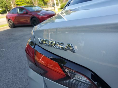 Certified 2025 Nissan Versa S w/ S Plus Package FWD image 7