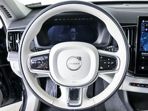 Used 2026 Volvo XC90 B6 Ultra w/ Protection Package AWD/4WD image 11