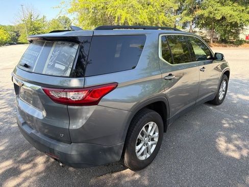 Used 2020 Chevrolet Traverse LT FWD image 5