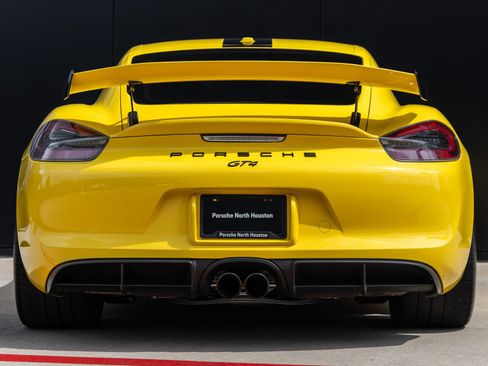 Certified 2016 Porsche Cayman GT4 RWD image 10