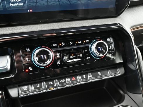 New 2026 GMC Sierra 3500 AT4 w/ AT4 Premium Plus Package image 16