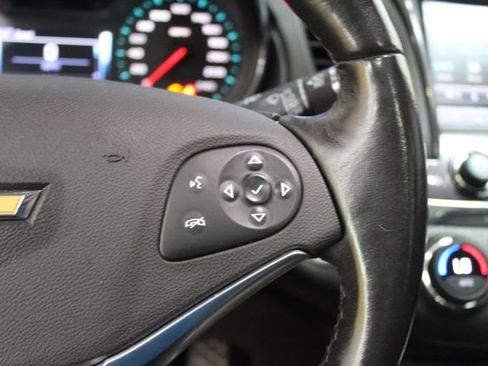 Used 2018 Chevrolet Impala Premier FWD image 17