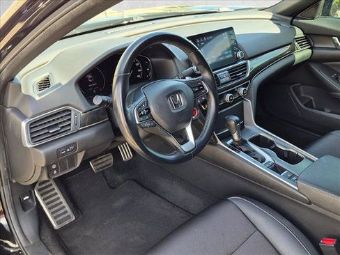 Used 2019 Honda Accord Sport image 9