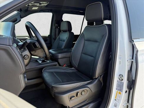 Used 2023 Chevrolet Tahoe Premier RWD image 11