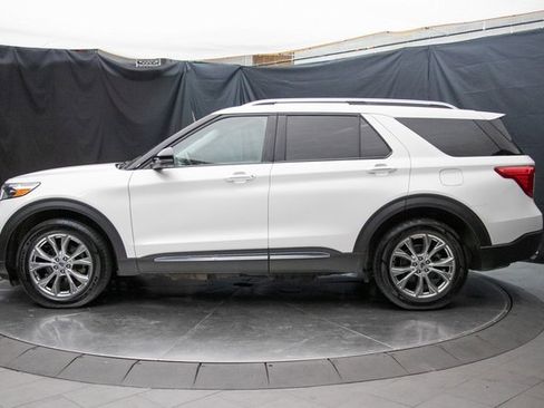 Used 2022 Ford Explorer Limited image 9