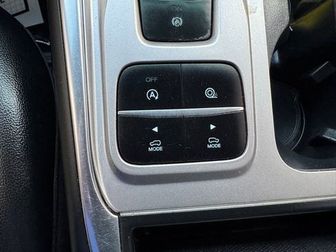 Used 2020 Ford Explorer XLT w/ Equipment Group 202A image 33