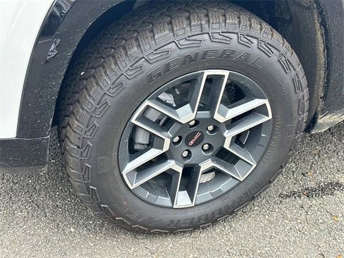New 2026 GMC Terrain AT4 w/ Technology Package II image 7