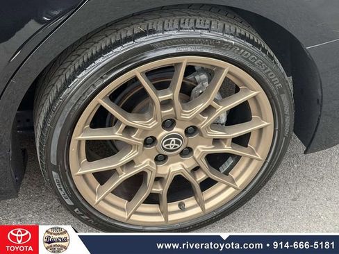 Used 2024 Toyota Camry SE w/ Convenience Package image 10