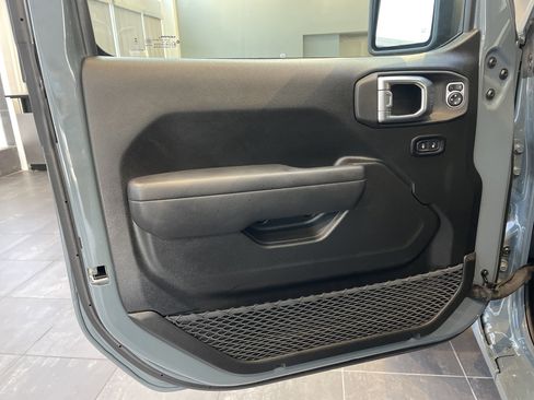 Used 2025 Jeep Wrangler Sport S w/ Convenience Group image 14