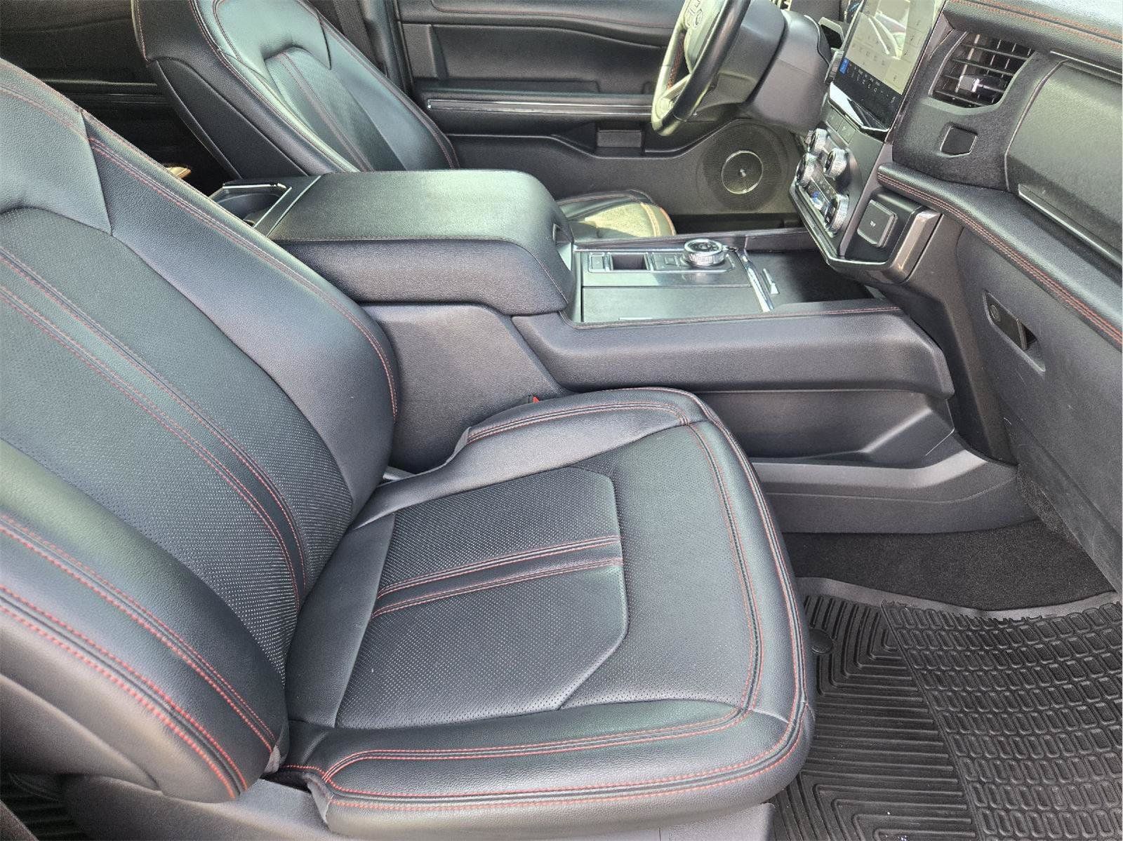 Used 2023 Ford Expedition Limited RWD image 13