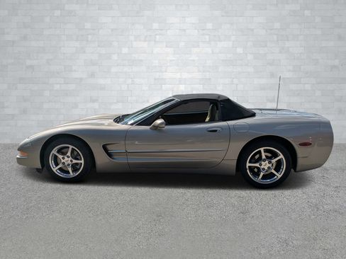 Used 2002 Chevrolet Corvette Convertible w/ Preferred Equipment Group2 image 8