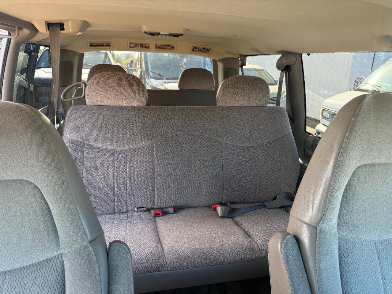 Used 2004 GMC Safari Passenger RWD image 14