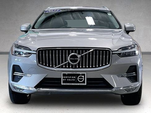 Used 2023 Volvo XC60 B5 Plus AWD/4WD image 2