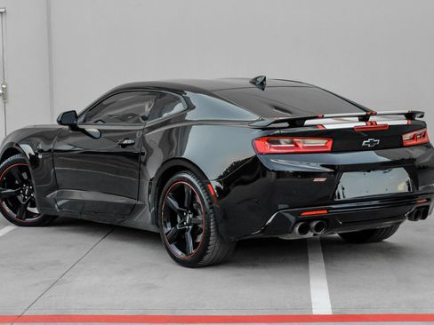 Used 2016 Chevrolet Camaro SS RWD image 9