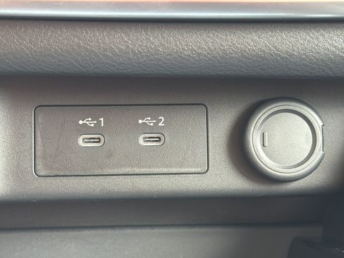 Used 2025 Nissan Rogue SV w/ SV Premium Package FWD image 9