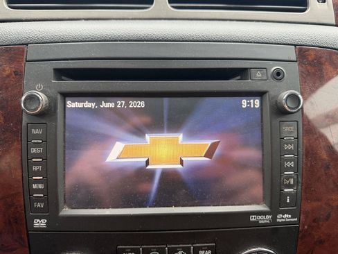 Used 2013 Chevrolet Suburban LTZ AWD/4WD image 11