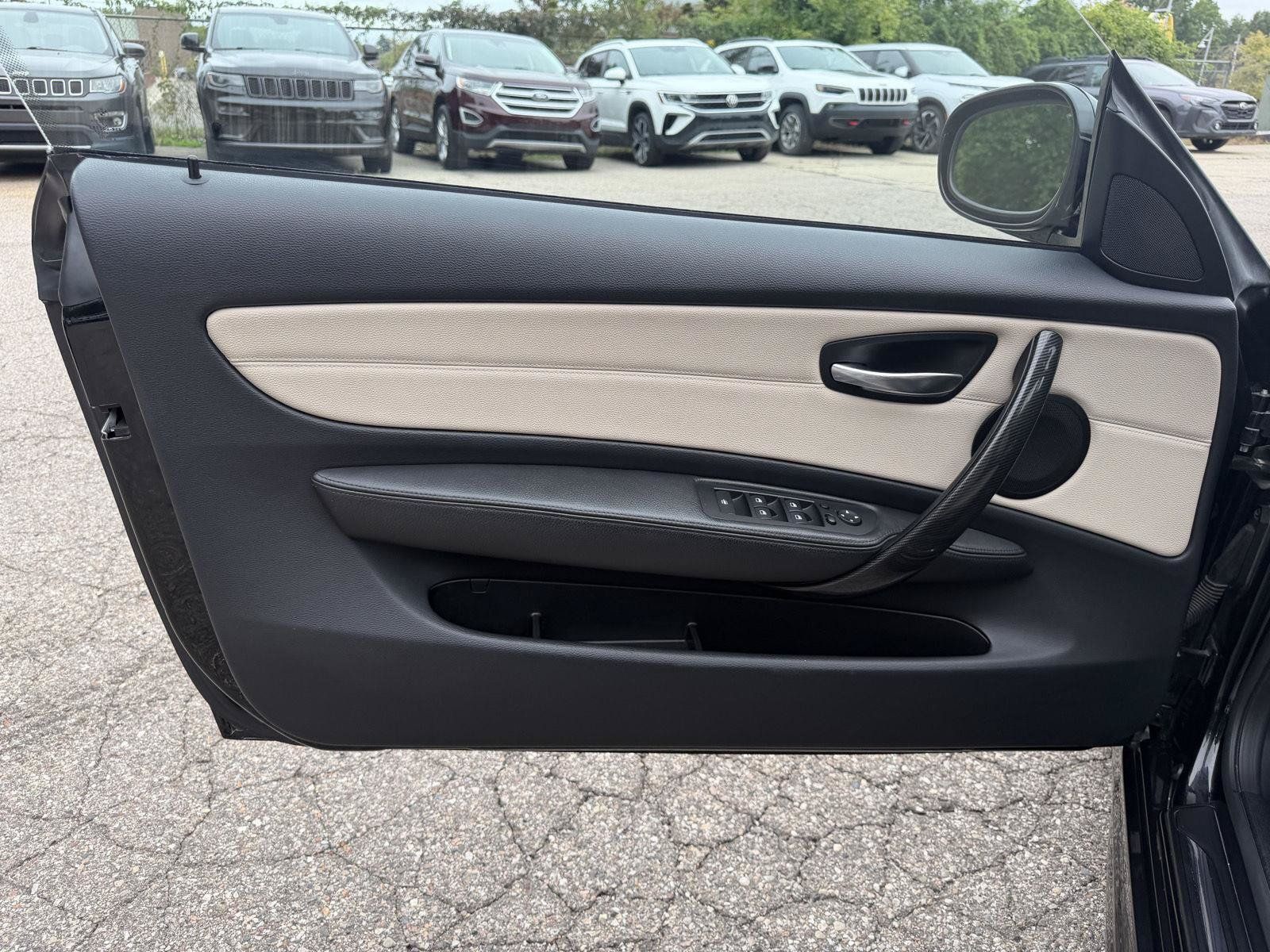 Used 2013 BMW 135i Convertible RWD image 11