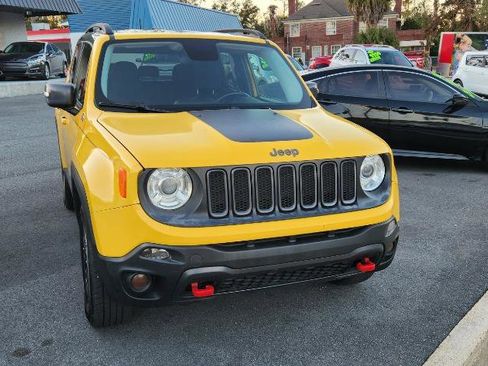 Used 2017 Jeep Renegade Trailhawk w/ Safety & Security Group AWD/4WD image 3