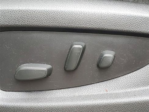 Used 2017 Chevrolet Silverado 1500 LT w/ All Star Edition image 93