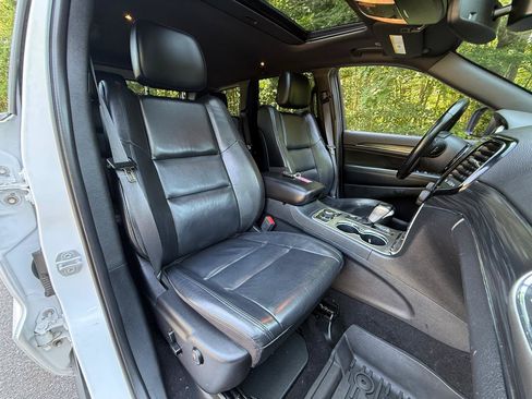 Used 2020 Jeep Grand Cherokee Limited AWD/4WD image 33