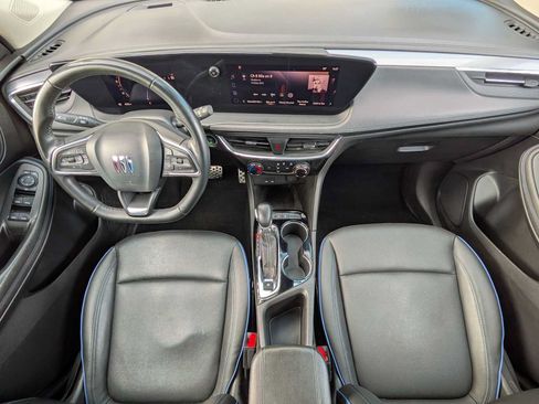 Used 2025 Buick Encore GX Sport Touring AWD/4WD image 18